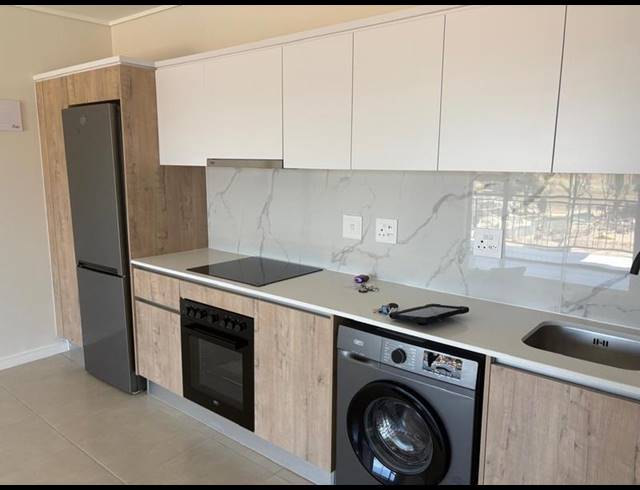 1 BEDROOM PROPERTY TO RENT IN RICHWOOD
